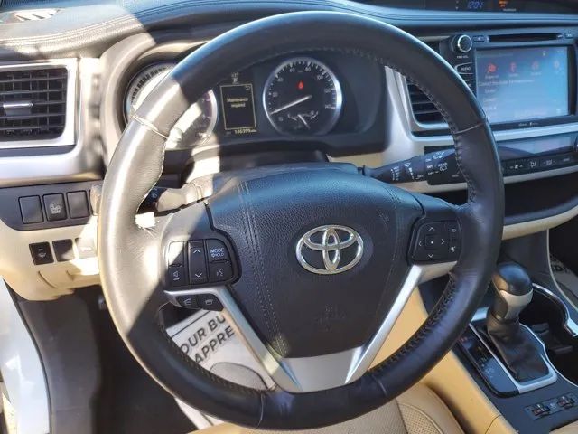 2015 Toyota Highlander Limited photo 16