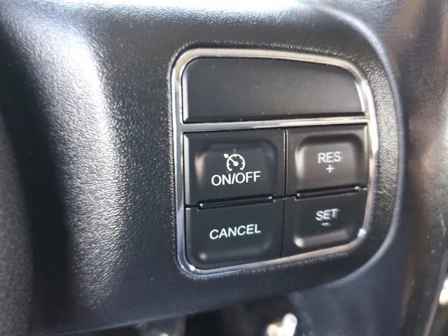 2014 Jeep Wrangler Unlimited Sahara photo 20