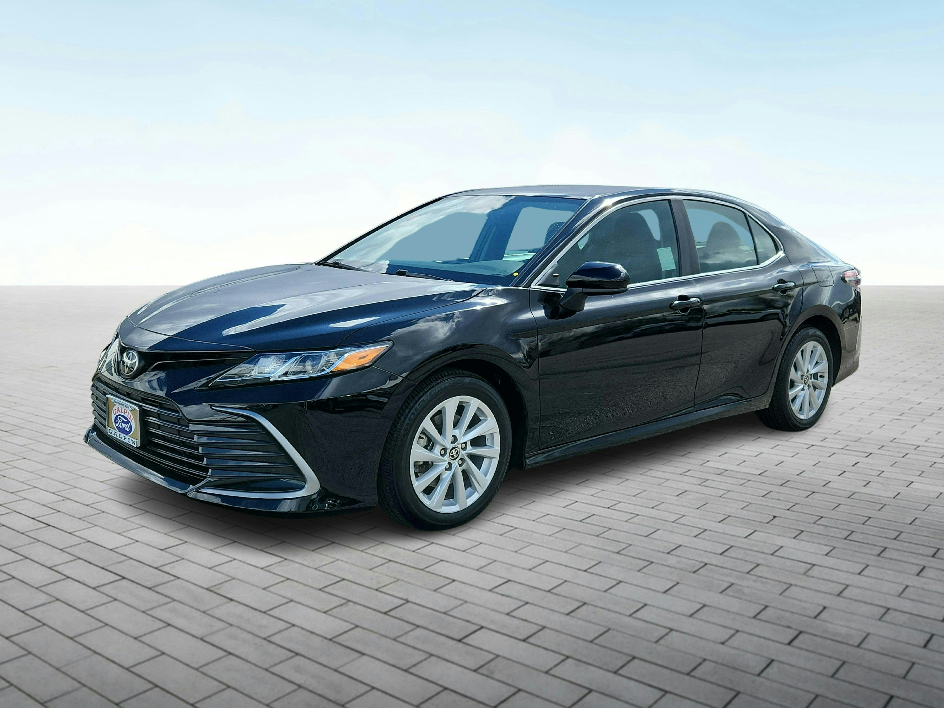 Used 2022 Toyota Camry LE