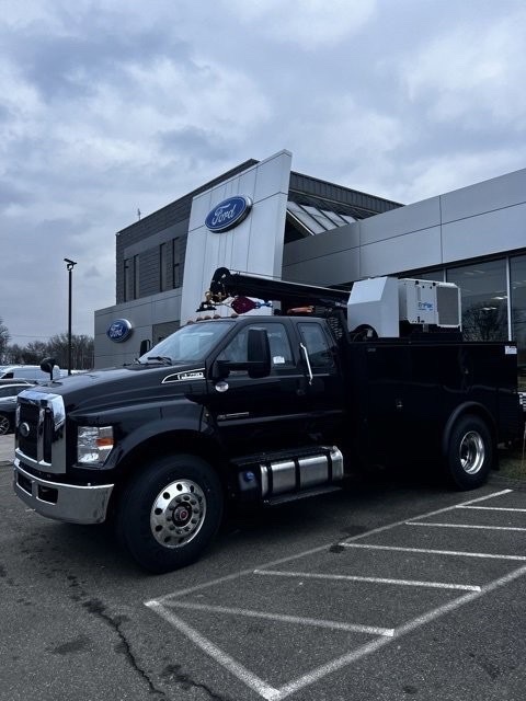 2024 Ford F-750SD Base