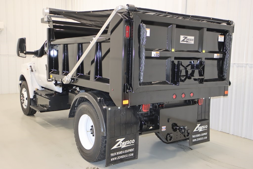 2025 Ford F-750 SuperCab photo 3