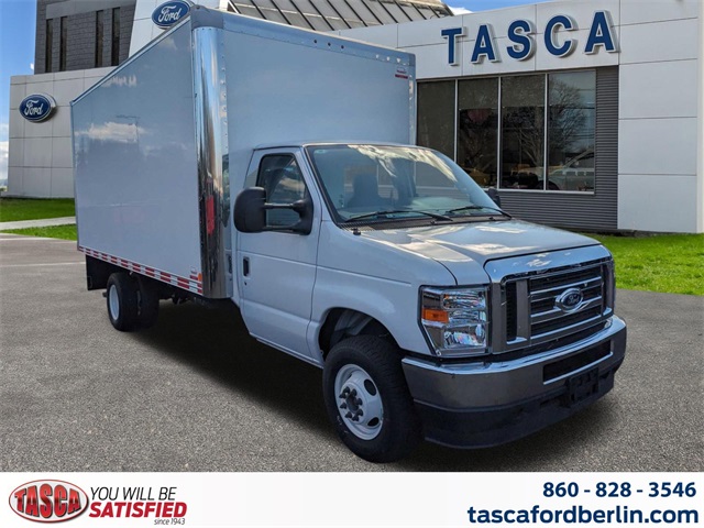 2024 Ford E-450SD Base