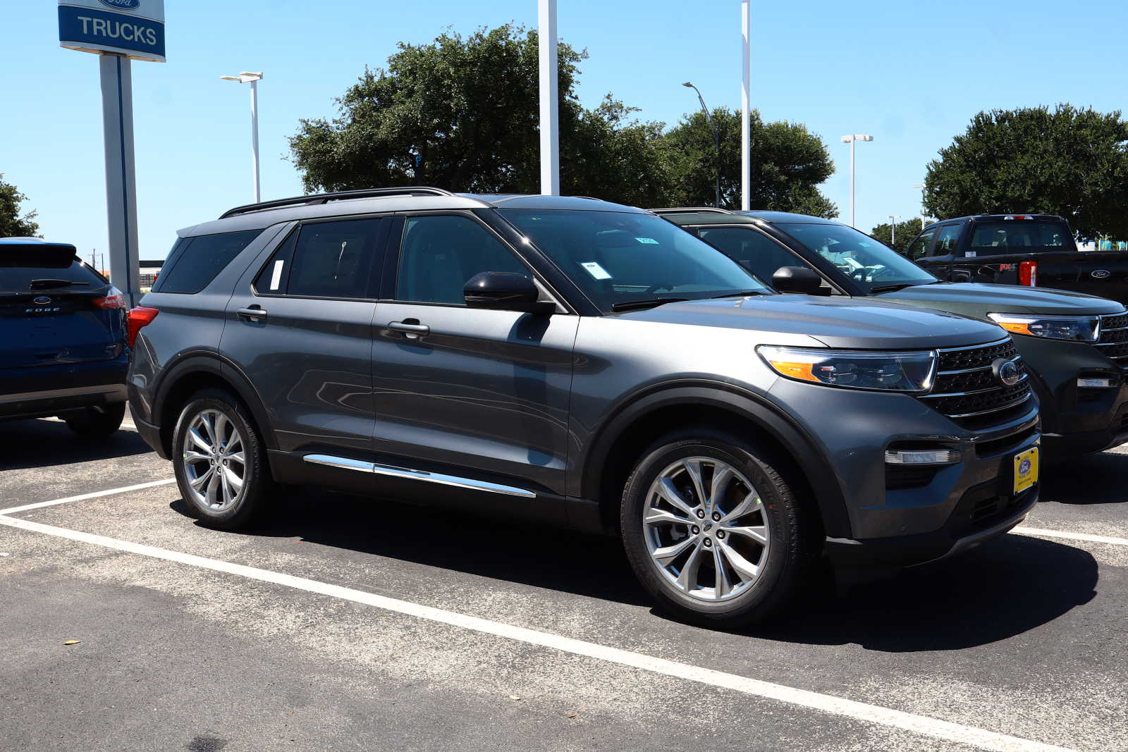 Ford Explorer vehicles Mac Haik's Southway Ford
