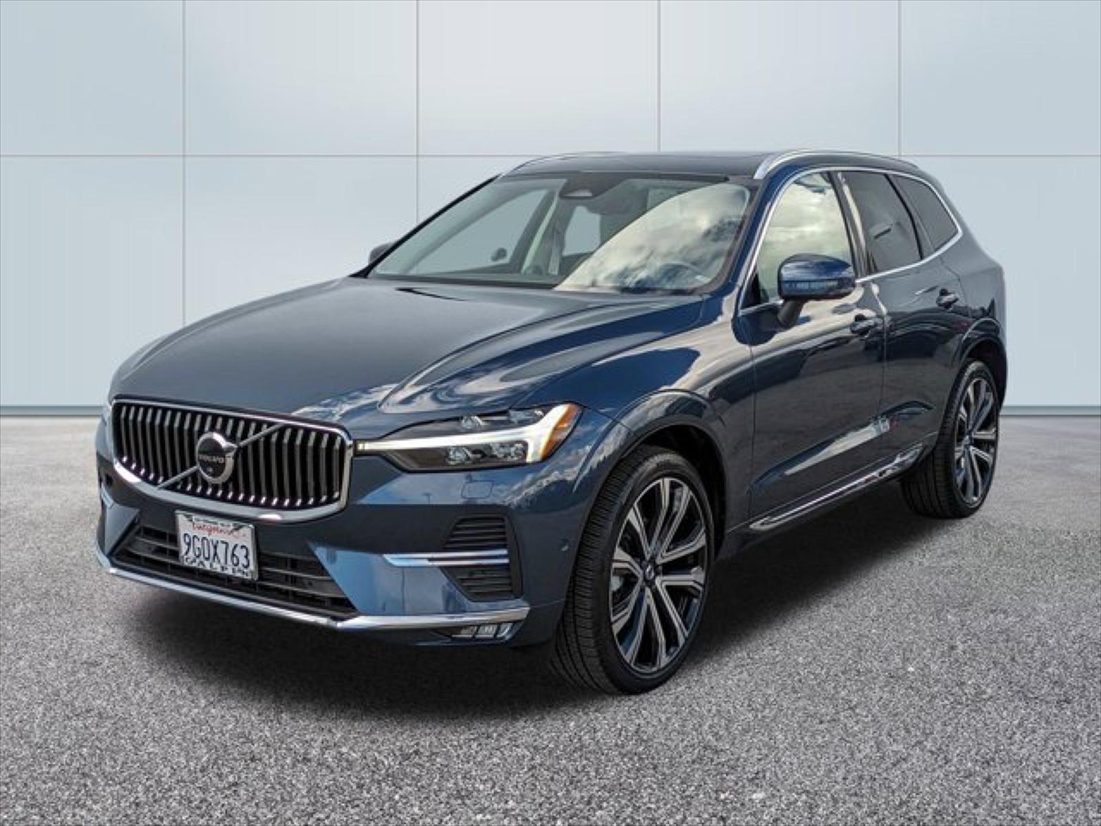 2023 Volvo XC60 B5 Ultimate Bright Theme