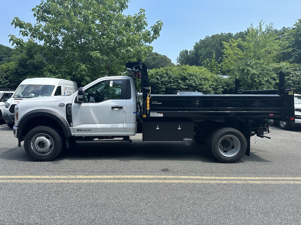 2024 Ford F-600SD