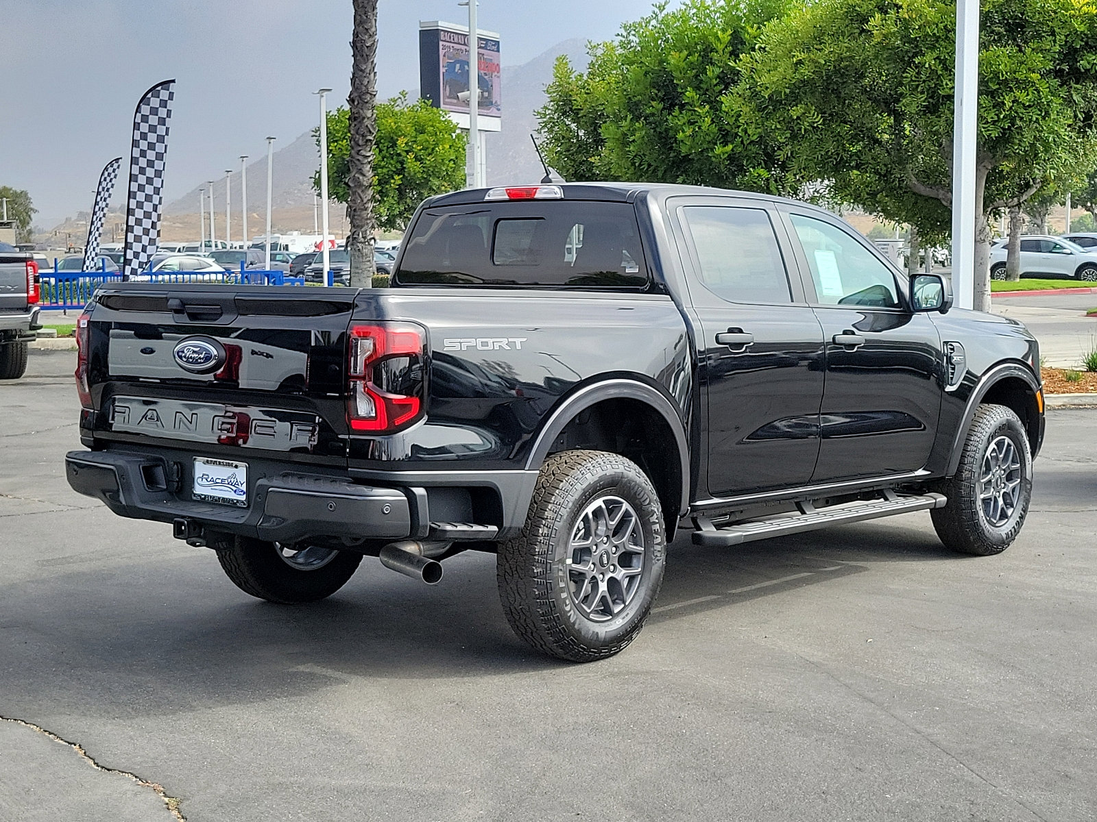 2024 Ford Ranger XLT photo 2