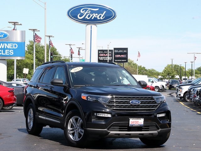 Used 2023 Ford Explorer XLT with VIN 1FMSK8DH2PGB40517 for sale in Arlington Heights, IL