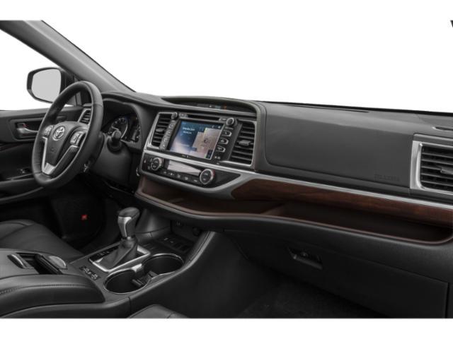 2015 Toyota Highlander LE photo 48