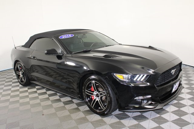 Used 2016 Ford Mustang V6