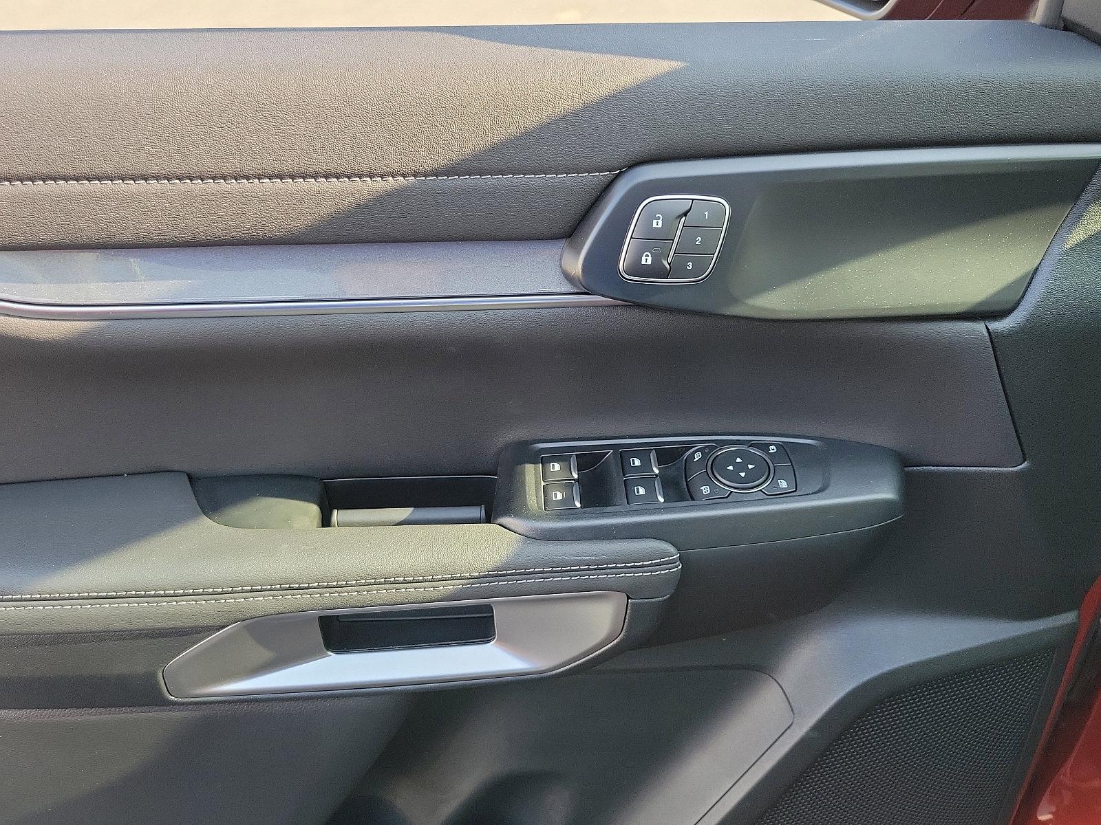 2024 Ford Ranger Lariat photo 12