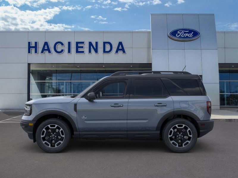 2024 Ford Bronco Sport Outer Banks photo 3