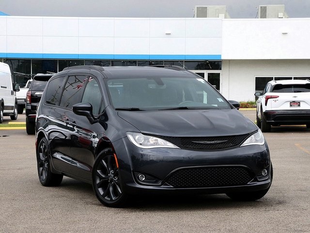 2020 Chrysler Pacifica Touring L Plus