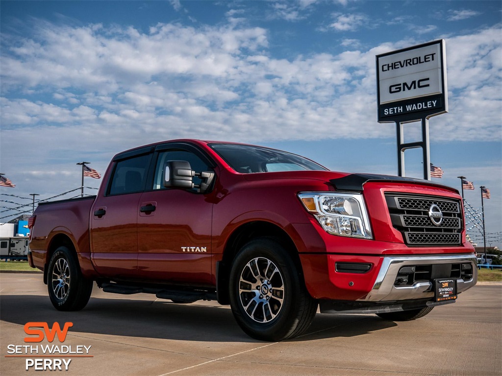 2022 Nissan Titan SV