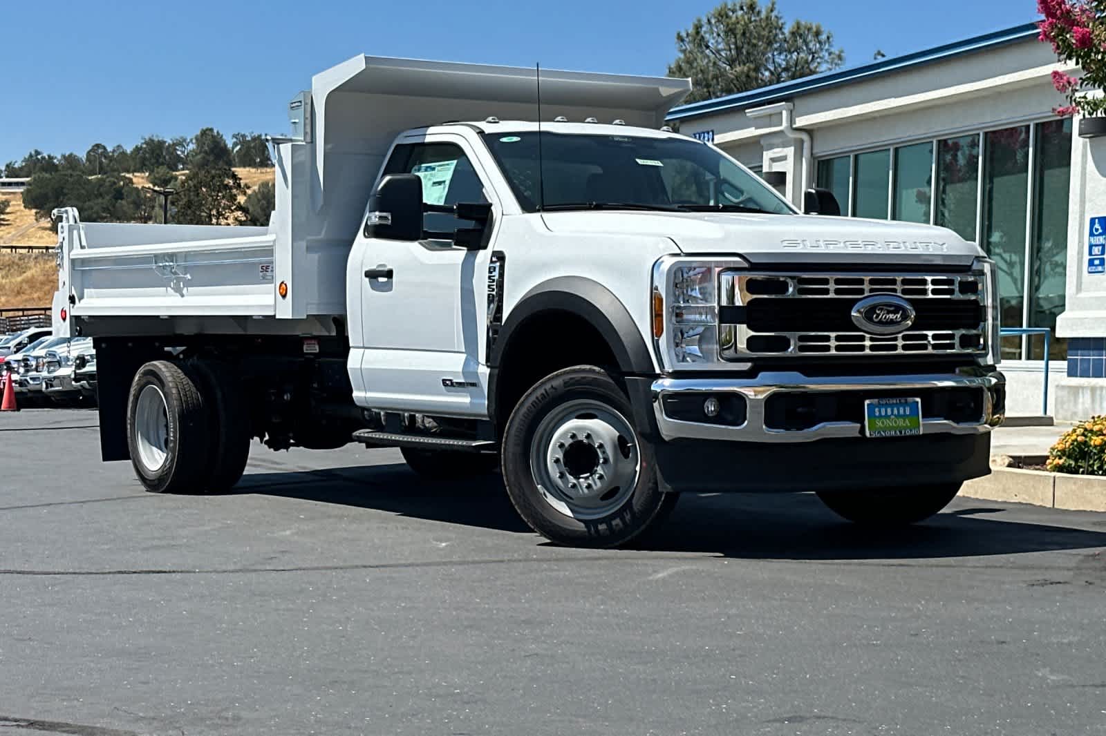 2024 Ford Super Duty F-550 DRW XL 2WD Reg Cab 169 WB 84 CA