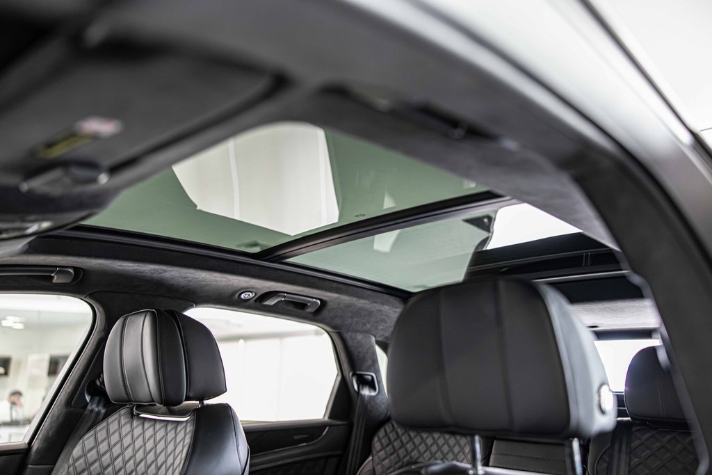 2022 Bentley Bentayga S photo 18