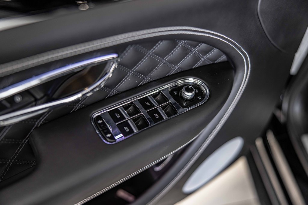 2022 Bentley Bentayga S photo 33