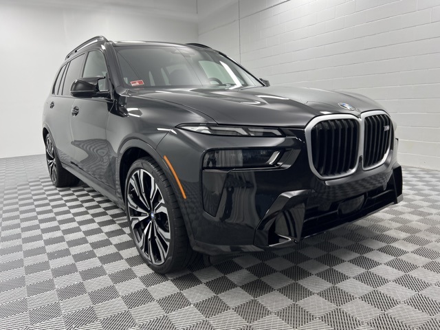 2024 BMW X7 M60i