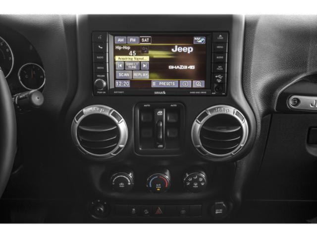 2015 Jeep Wrangler Unlimited Rubicon photo 13