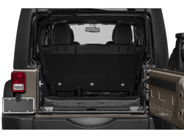 2015 Jeep Wrangler Unlimited Rubicon photo 15