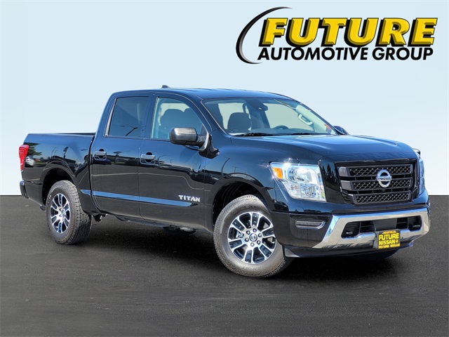 2022 Nissan Titan SV