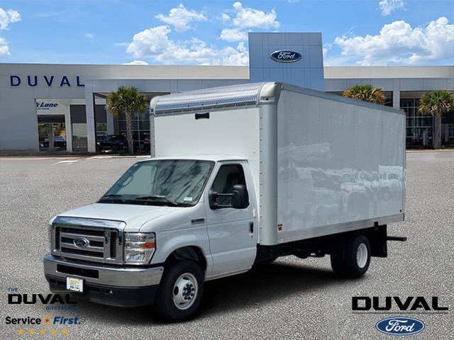 2025 Ford E-450SD Base