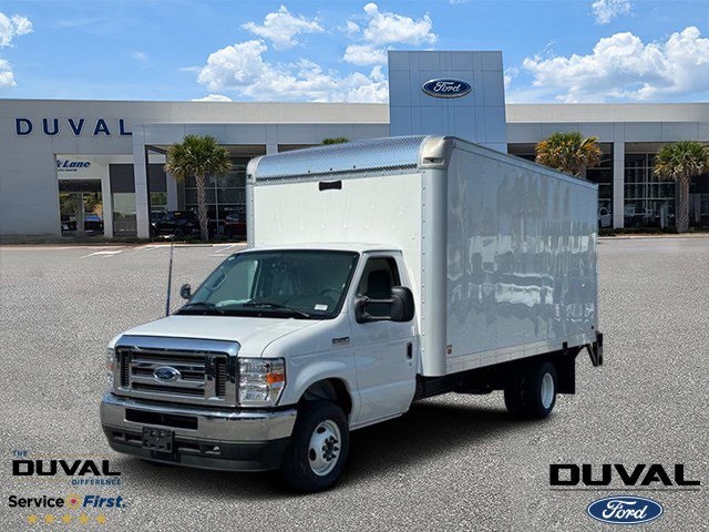 2025 Ford E-450SD Base