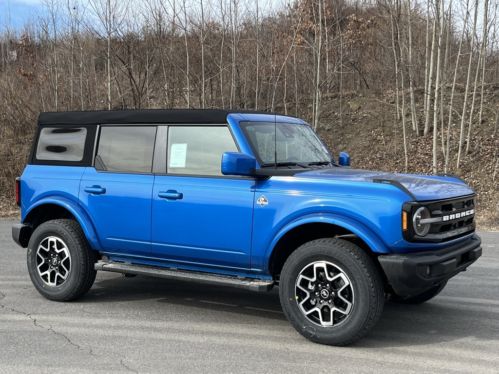 2024 Ford Bronco Outer Banks