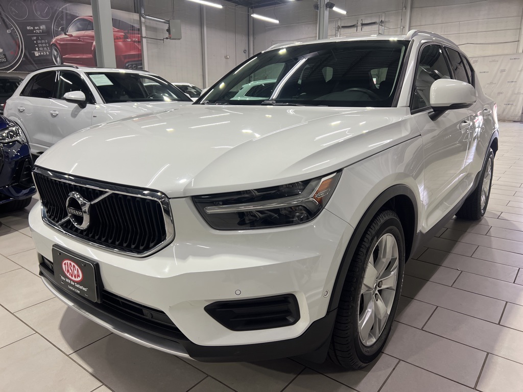 2019 Volvo XC40 Momentum