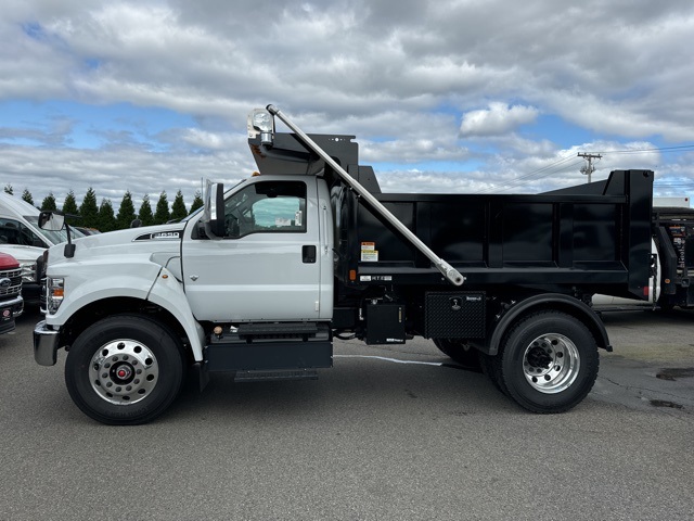 2025 Ford F-650SD Base