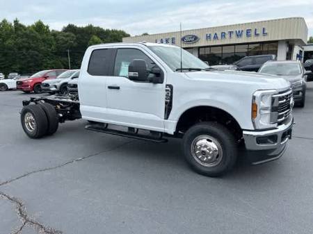 2024 Ford Super Duty F-350 DRW XL