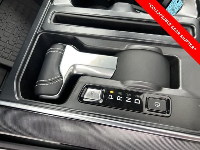2023 Ford F-150 Lightning Platinum photo 19