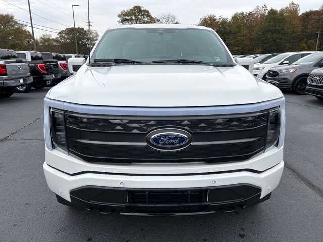 2023 Ford F-150 Lightning Platinum photo 29