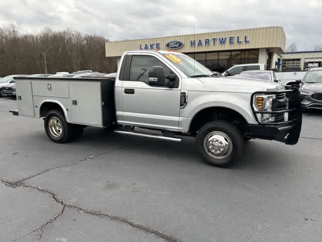 2018 Ford Super Duty F-350 DRW XL 4WD Reg Cab 145 WB 60 CA