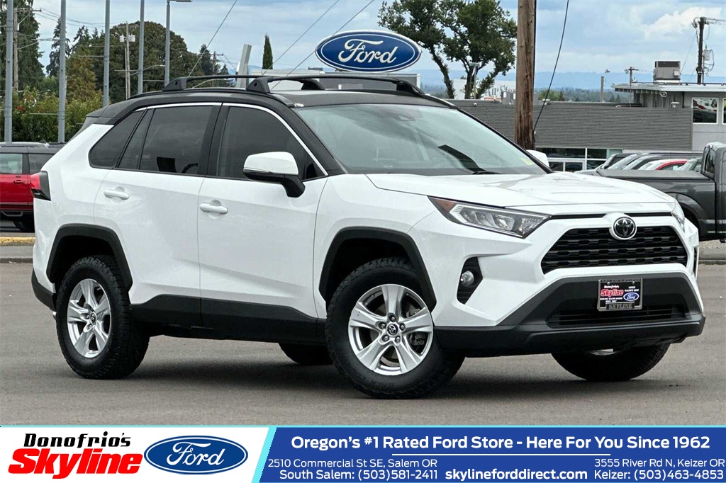 Used 2019 Toyota RAV4 XLE with VIN 2T3P1RFV8KC008771 for sale in Salem, OR