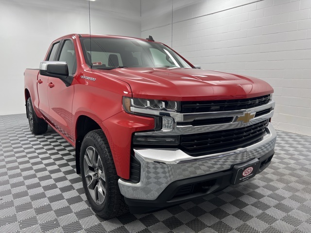 Used 2022 Chevrolet Silverado 1500 Limited LT with VIN 1GCRYJEK8NZ220702 for sale in Cranston, RI