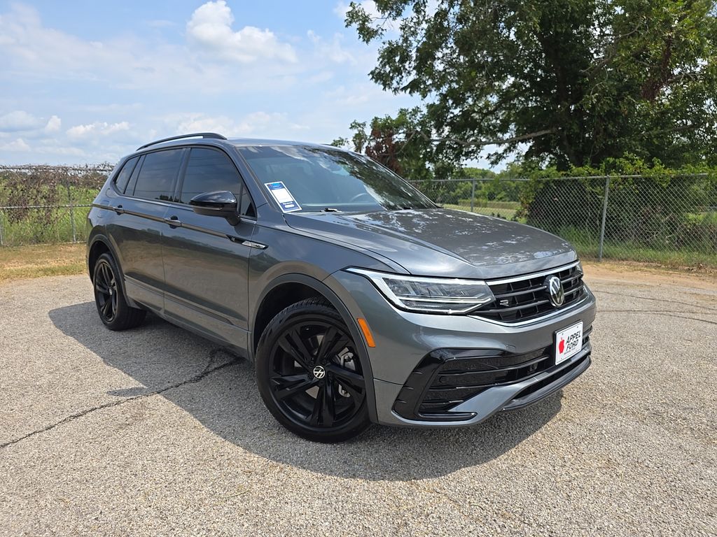 2023 Volkswagen Tiguan SE R-Line Black