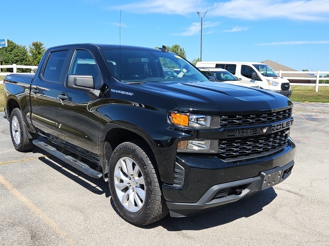 Used 2021 Chevrolet Silverado 1500 Custom with VIN 3GCPYBEK2MG326462 for sale in Kansas City