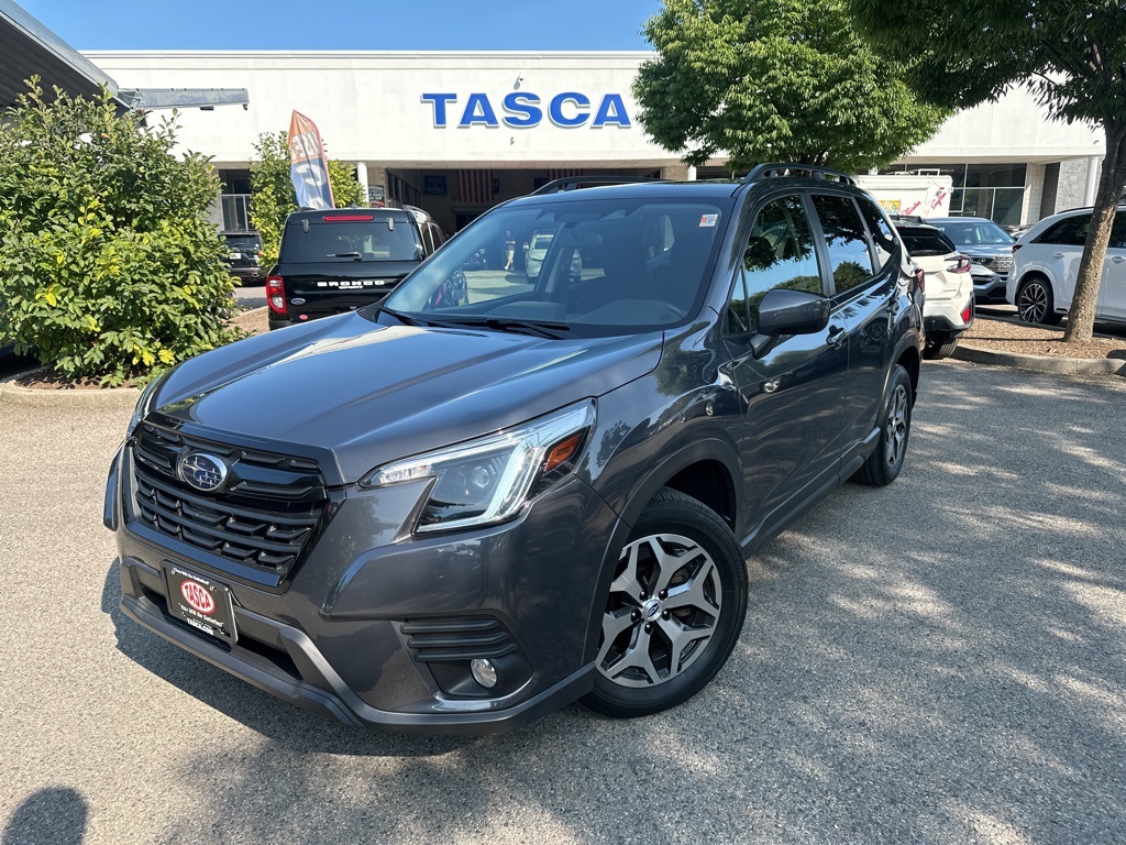 Used 2022 Subaru Forester Premium with VIN JF2SKADC1NH405906 for sale in Yonkers, NY