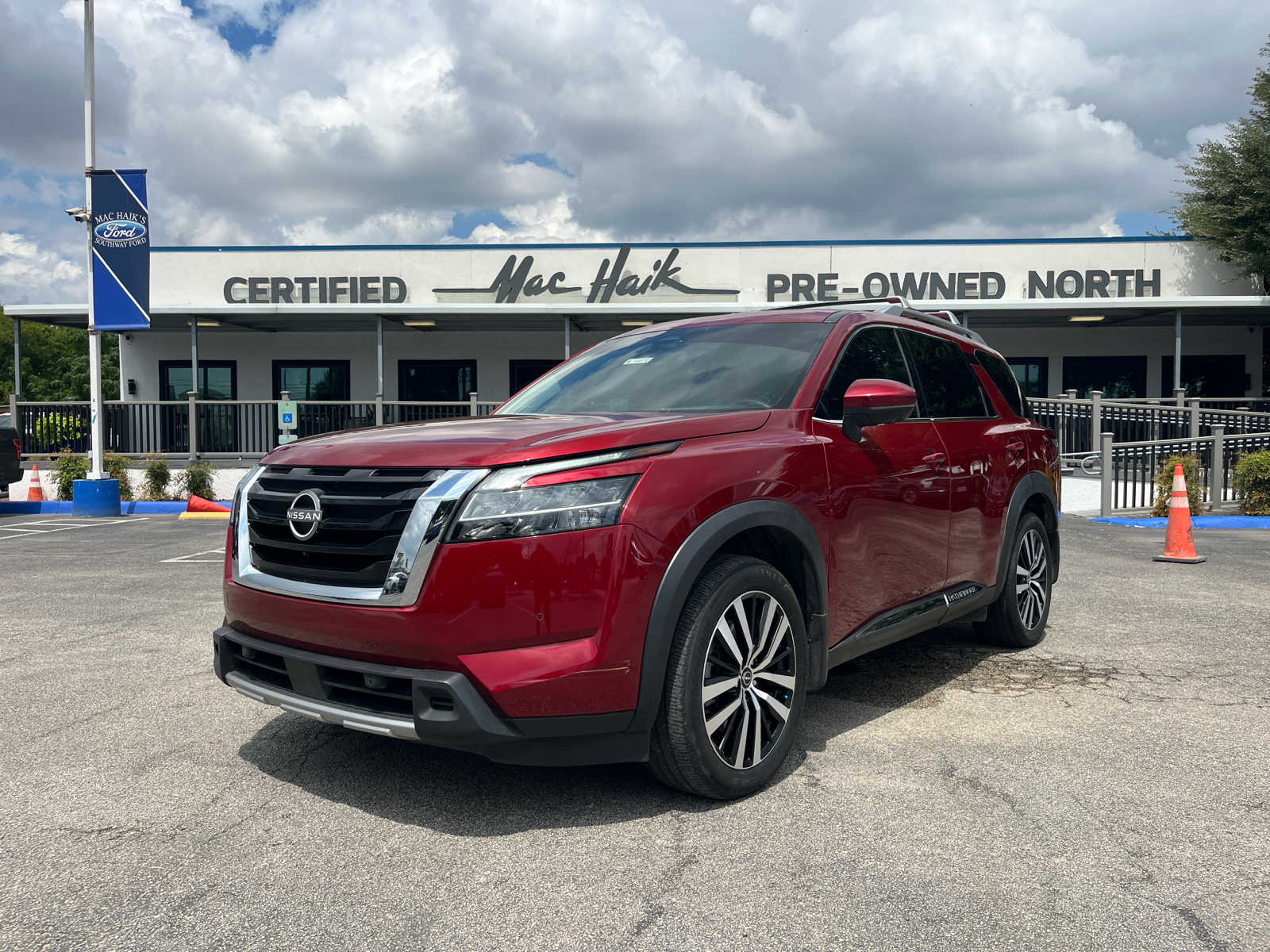 2023 Nissan Pathfinder Platinum