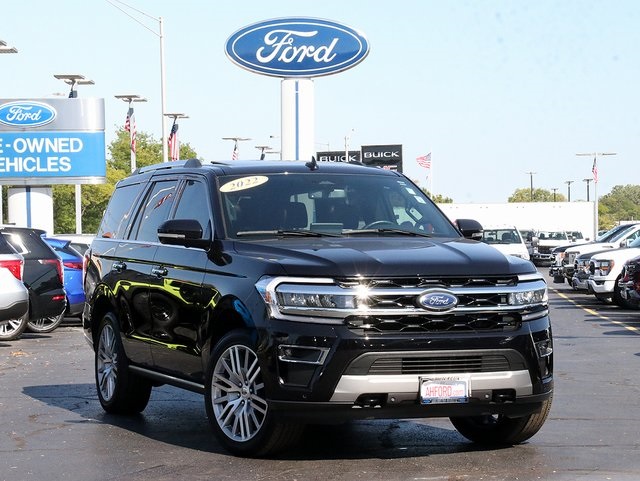 Used 2022 Ford Expedition Limited with VIN 1FMJU2AT1NEA33625 for sale in Arlington Heights, IL