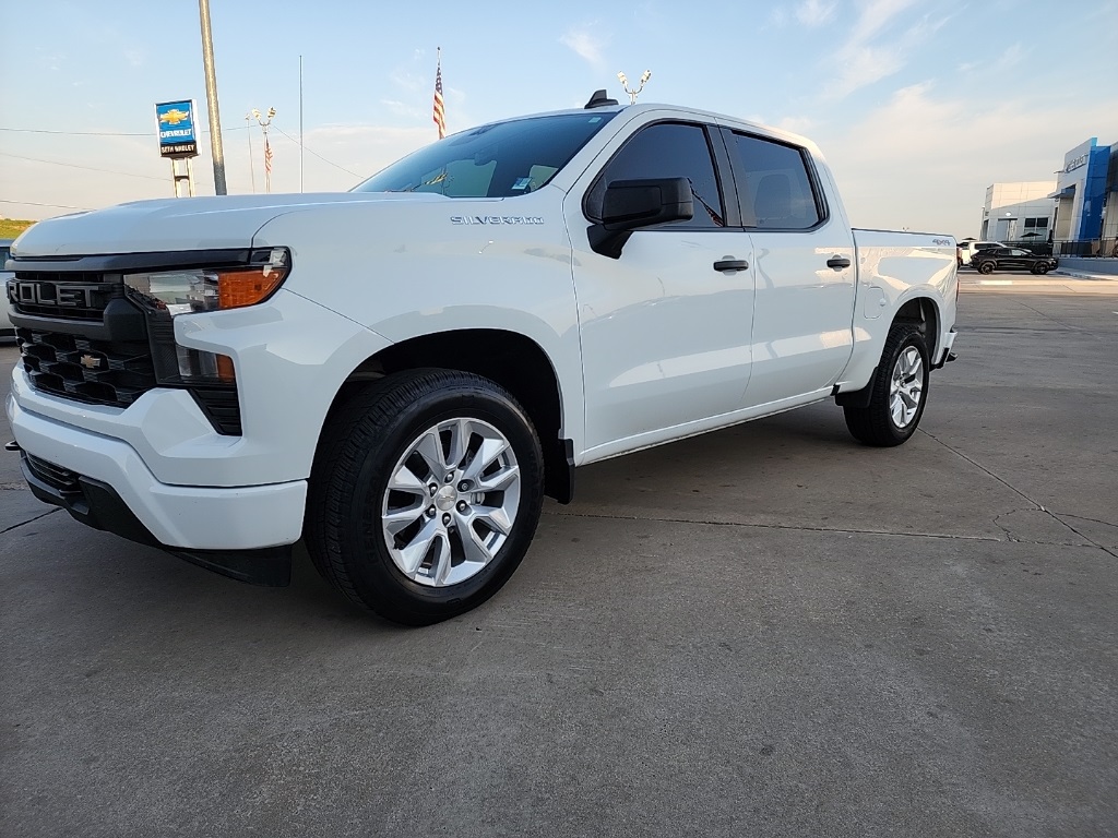 2022 Chevrolet Silverado 1500 Custom