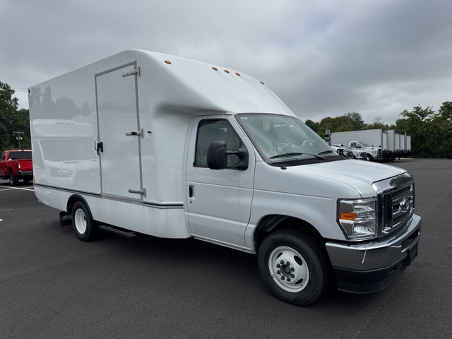 2025 Ford E-350SD Base