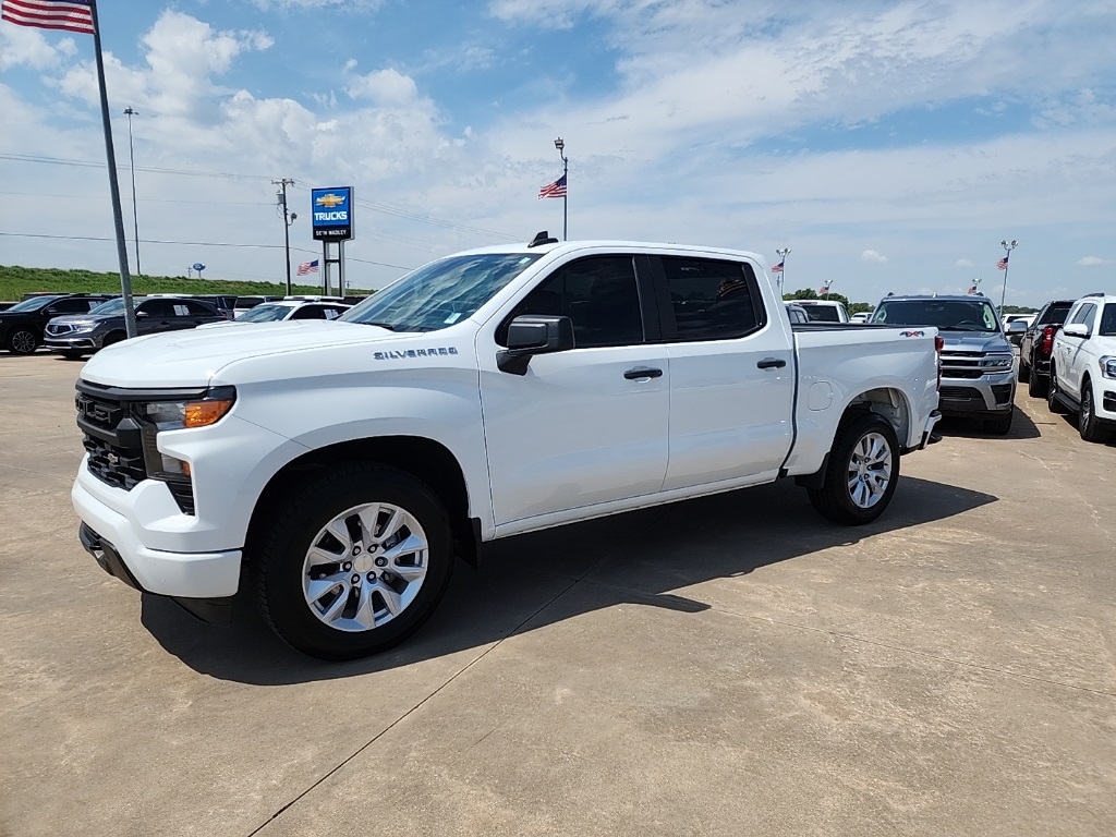 2022 Chevrolet Silverado 1500 Custom