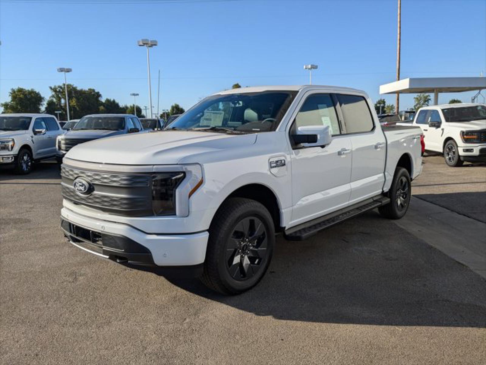 2024 Ford F-150 Lightning LARIAT