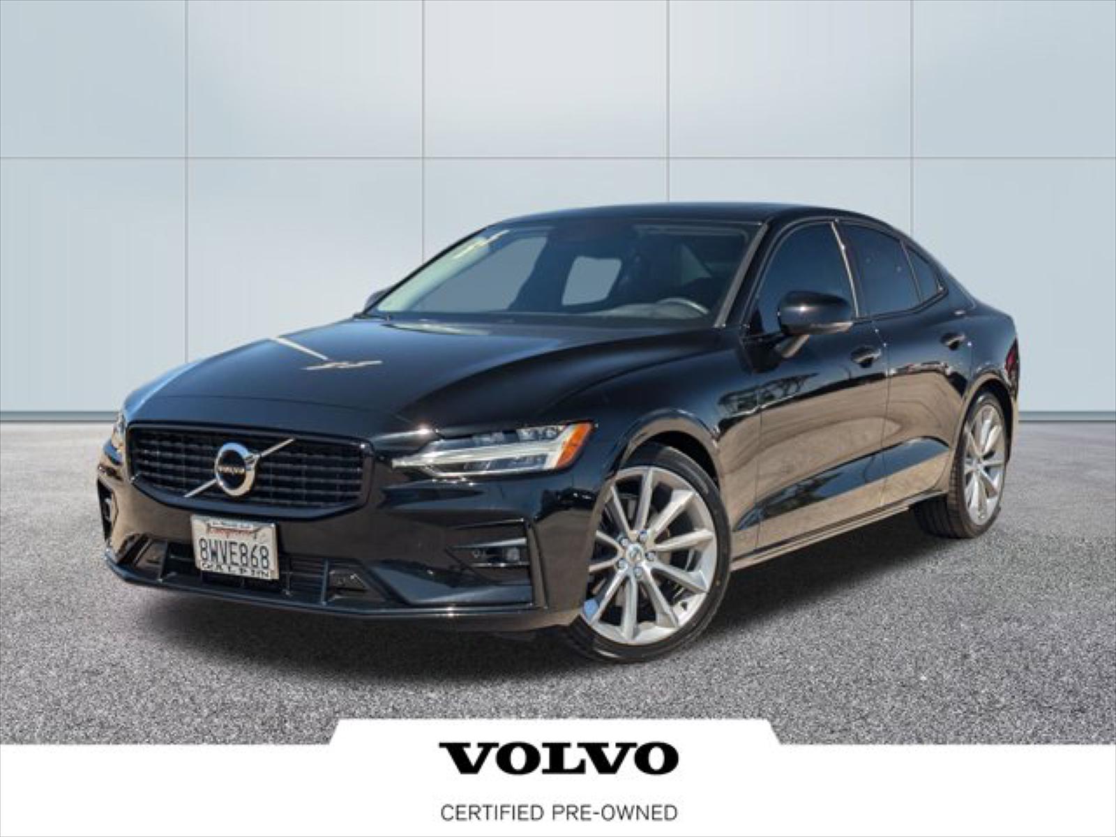 2021 Volvo S60 T5 Momentum