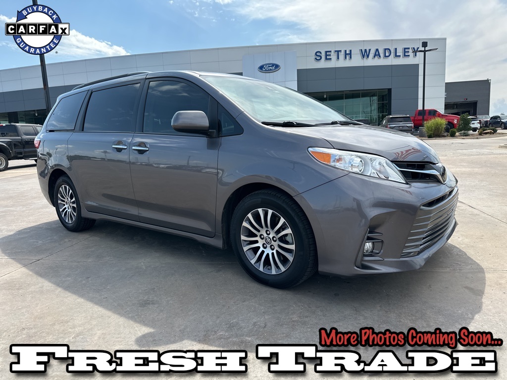 2018 Toyota Sienna XLE