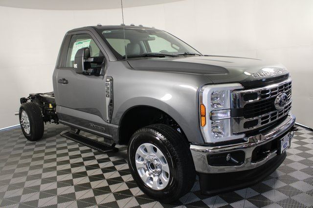 2024 Ford Super Duty F-350 SRW XLT