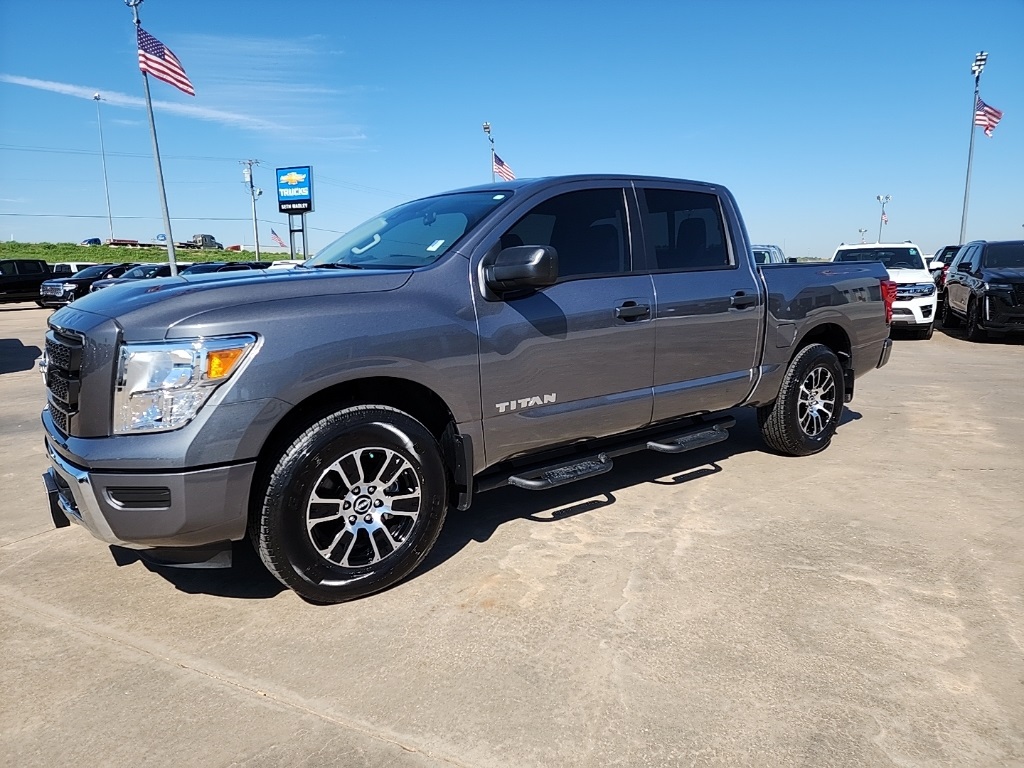 2024 Nissan Titan SV