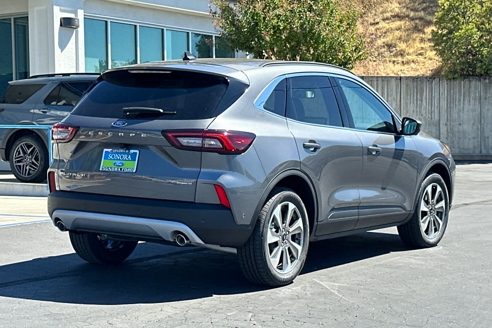 2024 Ford Escape Platinum photo 3
