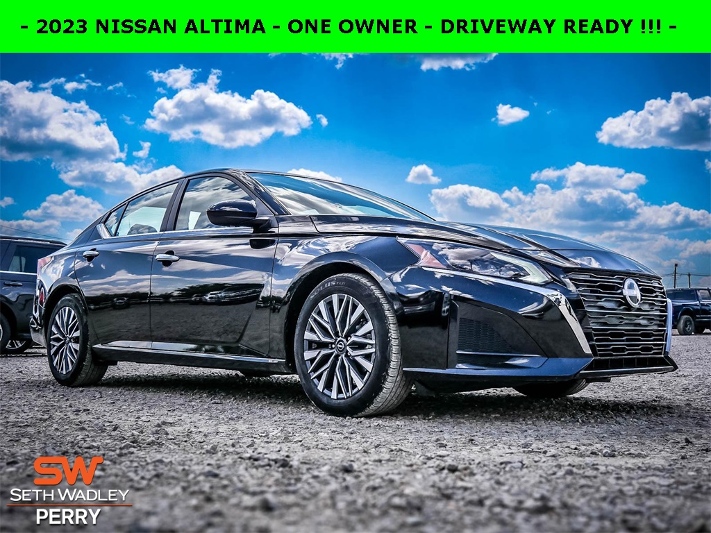 Used 2023 Nissan Altima SV with VIN 1N4BL4DV8PN349228 for sale in Perry, OK